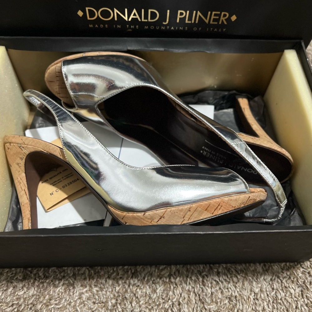 Donald J Pliner silver slingback heels size 8.5